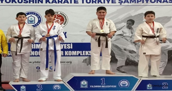 Karate Şampiyonasından 4 Türkiye Derecesi Bolu'ya Geldi
